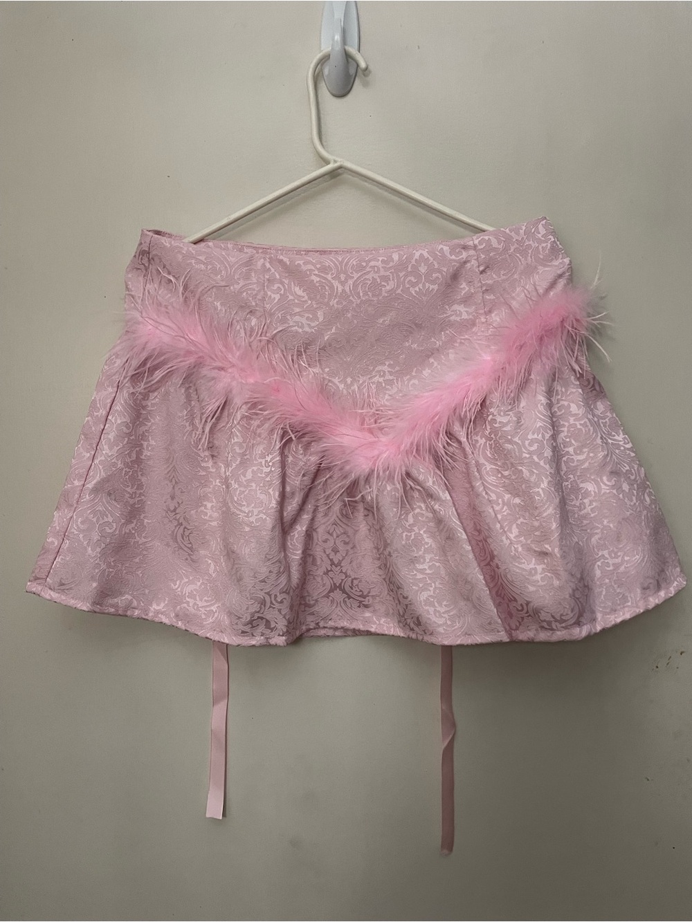 Dolls Kill Sugar Thrillz Light Pink Brocade Mini Skirt size medium NWT